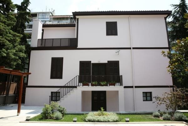 Atatürk Evi restore ediliyor