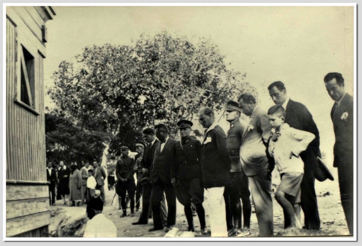 Yürüyen Köşk - Yalova
