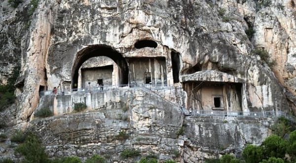 Kral Kaya Mezarları - Amasya